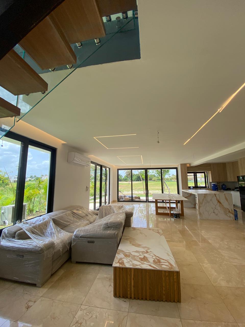 Vendo villa de lujo frente al campo de golf en Playa Nueva Romana Foto 7278007-8.jpg