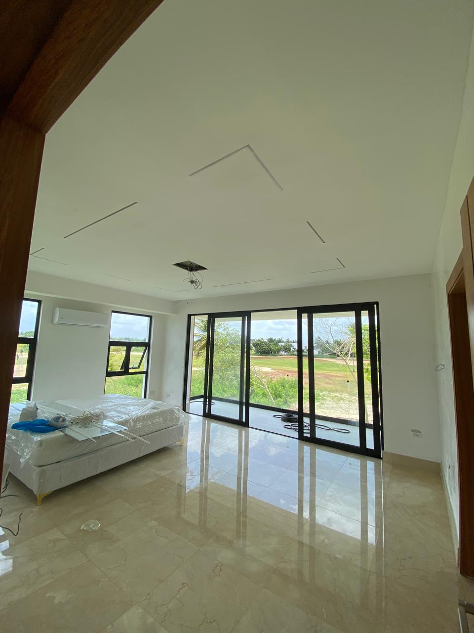 Vendo villa de lujo frente al campo de golf en Playa Nueva Romana Foto 7278007-9.jpg