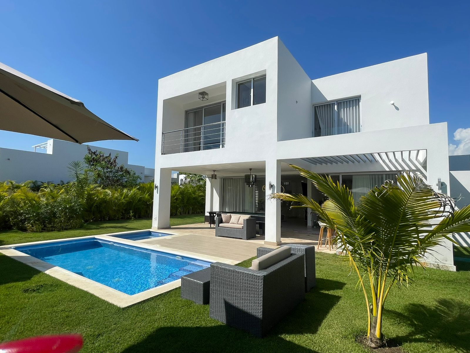 Vendo hermosa villa en Playa Nueva Romana  Foto 7278008-1.jpg