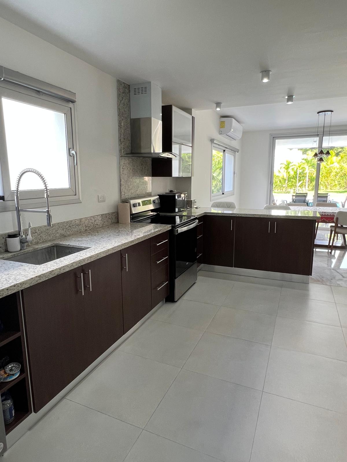 Vendo hermosa villa en Playa Nueva Romana  Foto 7278009-10.jpg