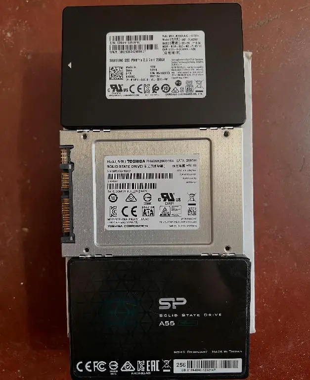 Disco ssd Samsung SP A55 Sandisk e Intel de 256gb sata 3 a 6gb por seg Foto 7278071-1.jpg