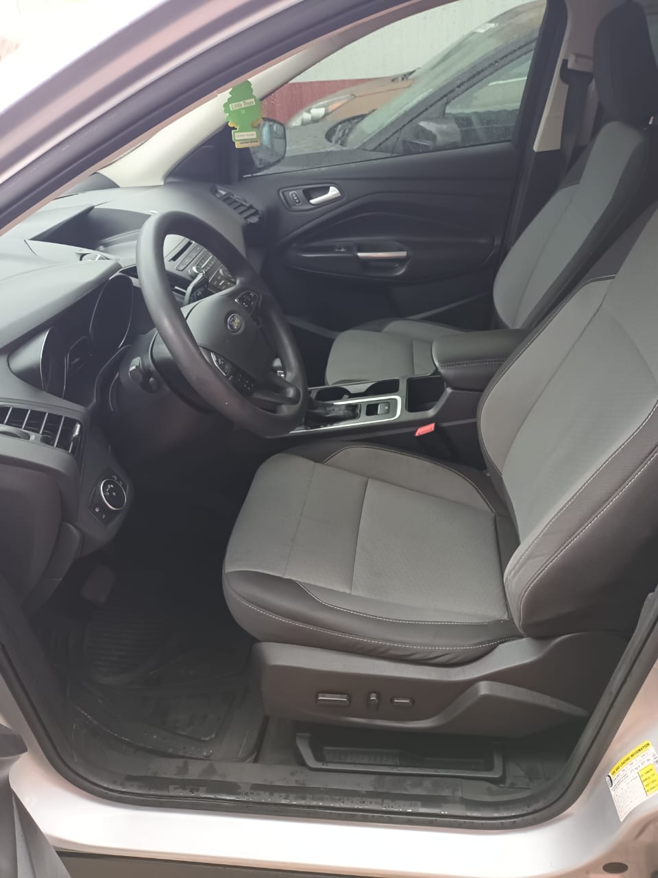 FORD ESCAPE 2018 Foto 7278162-7.jpg