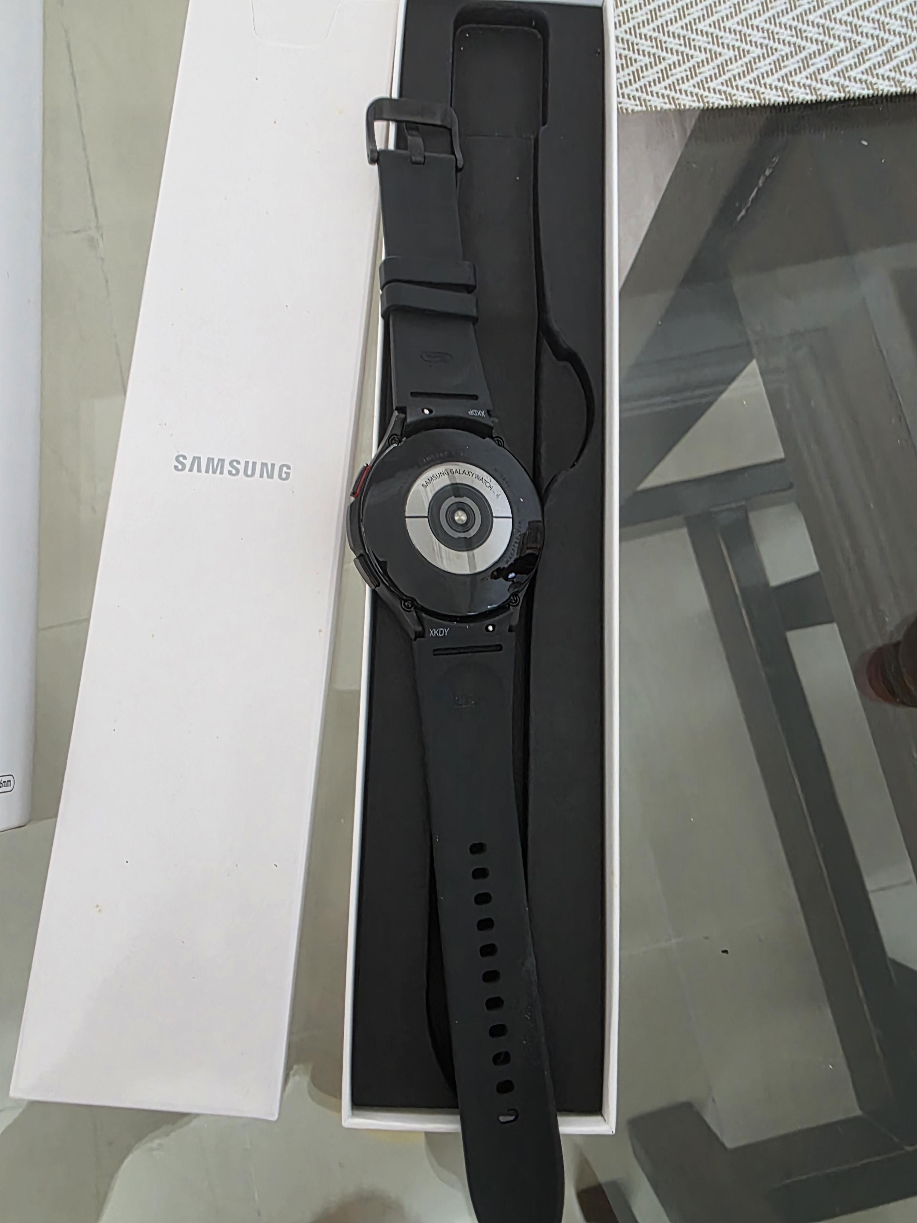 Reloj Samsung Galaxy Watch 4 Classic Foto 7278200-2.jpg