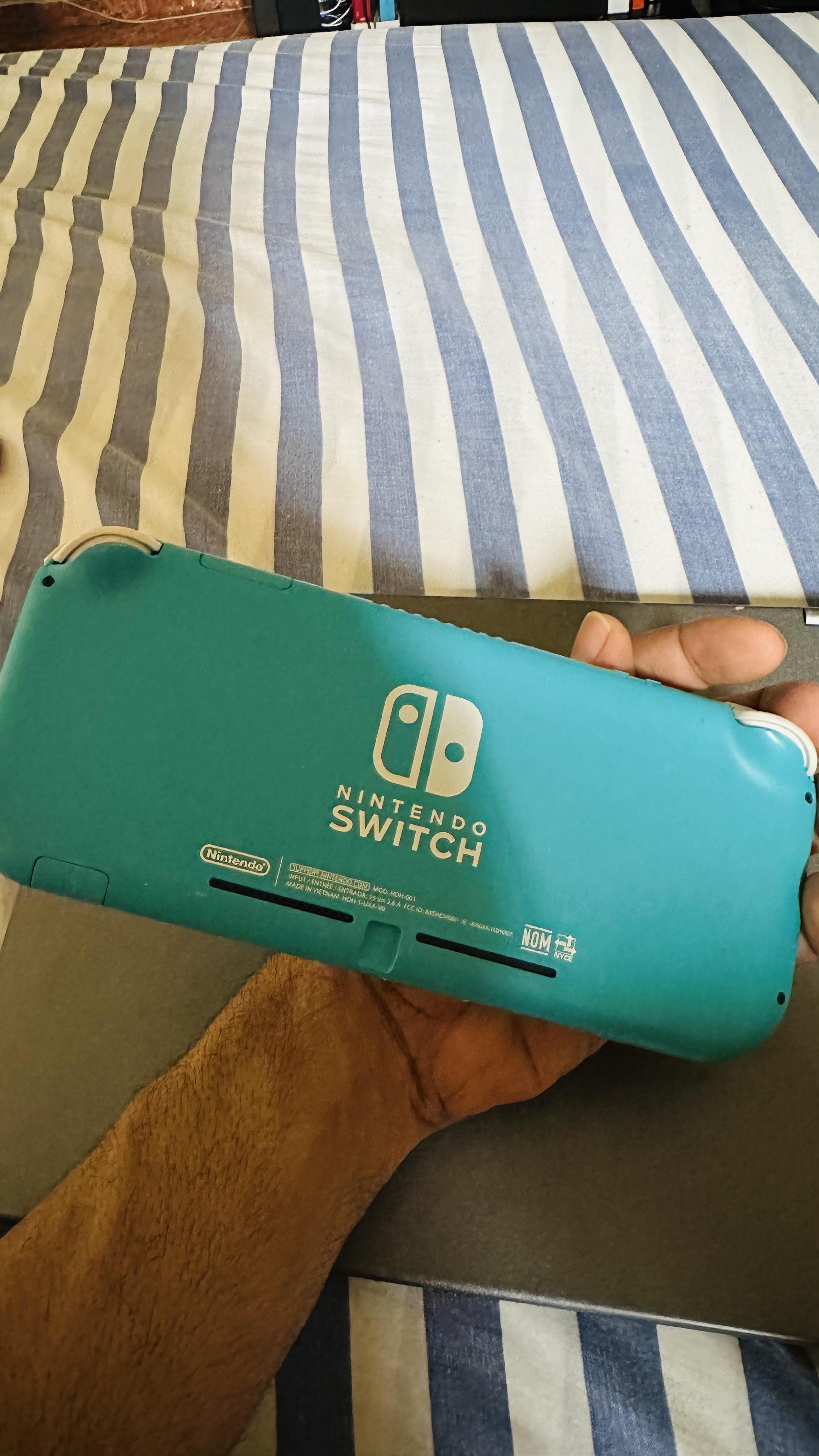 NINTENTO SWITCH LITE Foto 7278335-6.jpg