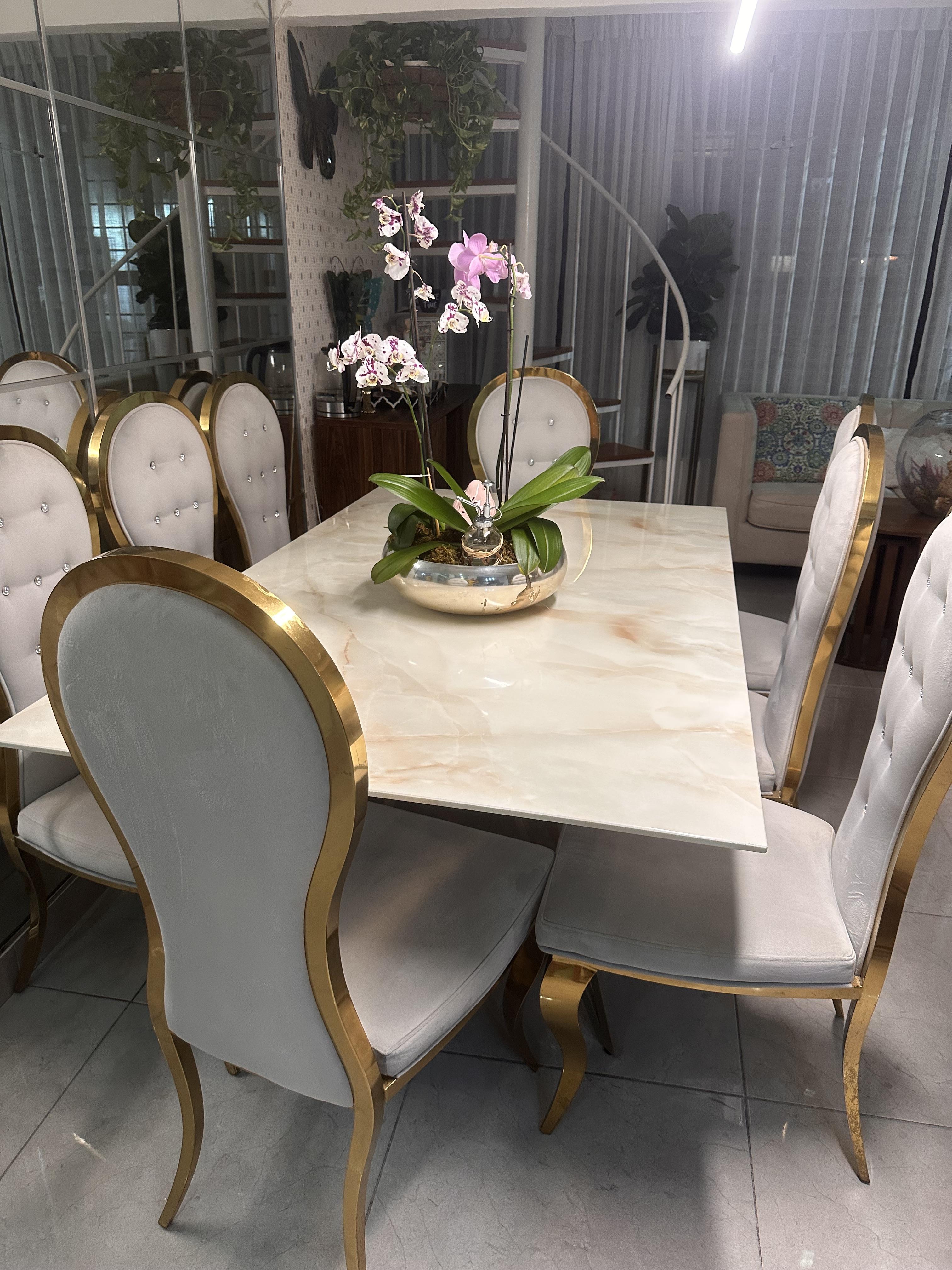 Comedor con 8 sillas  en Santo Domingo DN Foto 7278352-3.jpg