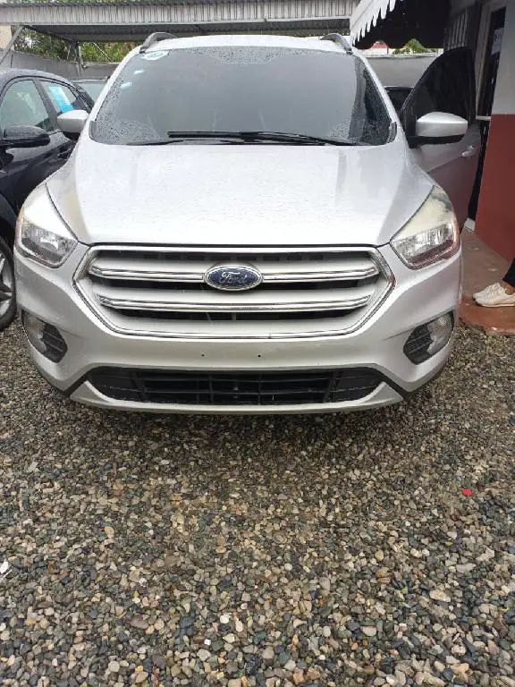 FORD ESCAPE 2018 Foto 7278419-3.jpg