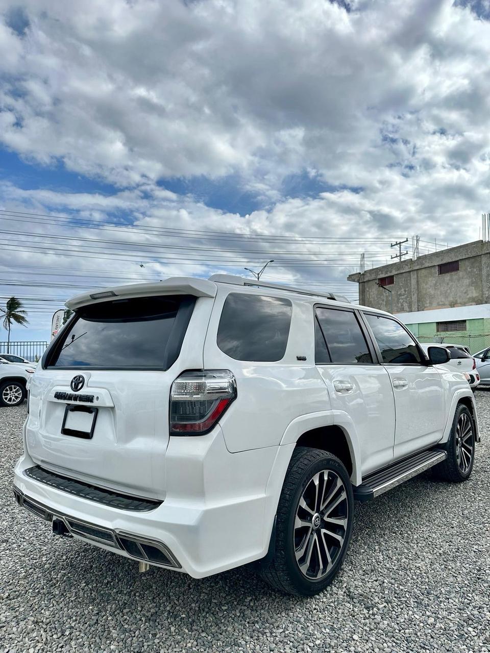 SE VENDE 4 RUNNER 2016 NUEVA Foto 7278563-2.jpg