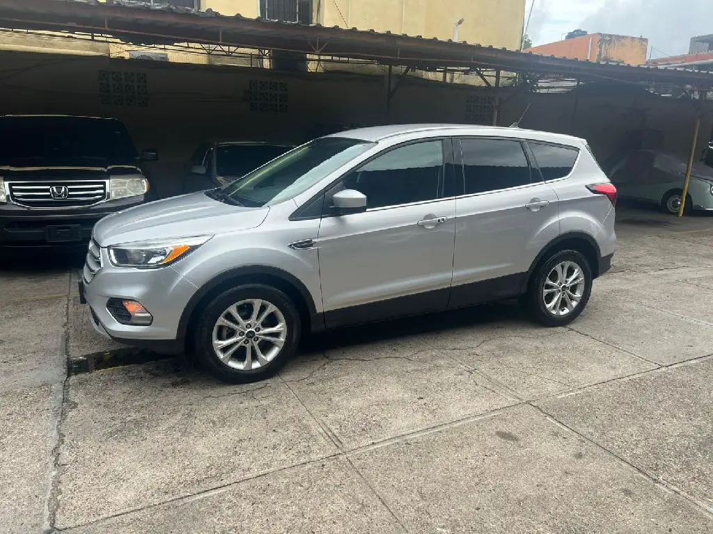 SE VENDE FORD ESCAPE 2019 Foto 7278569-1.jpg