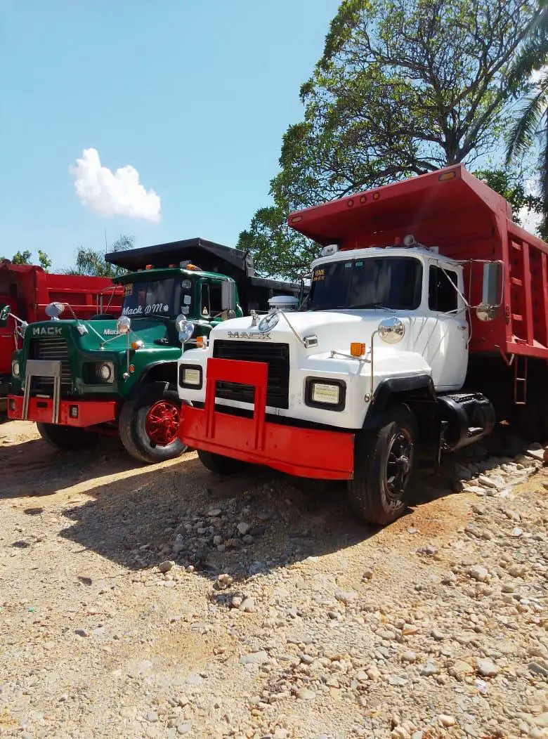Mack  1999  Foto 7278592-2.jpg