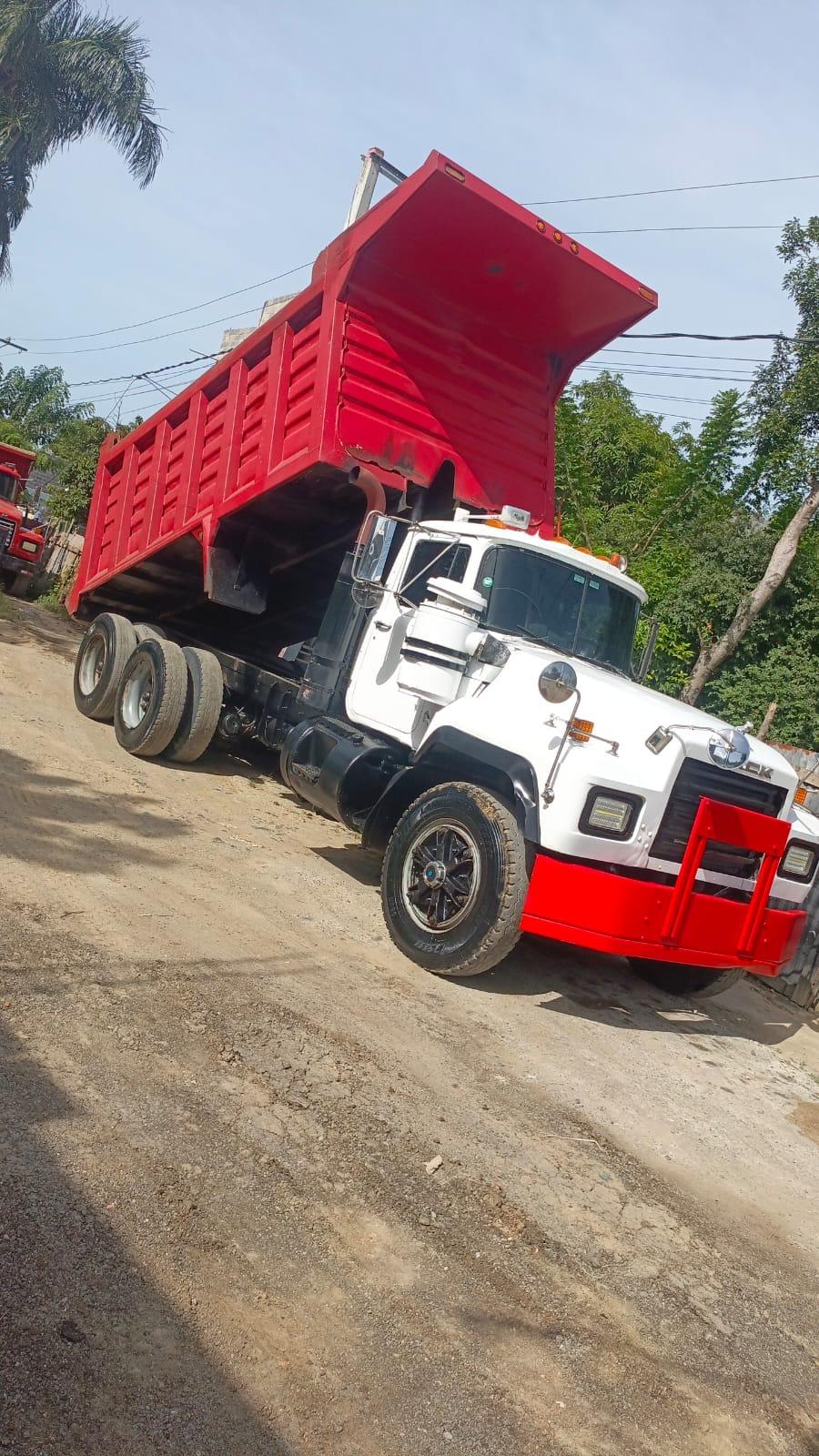 Mack  1999  Foto 7278592-4.jpg