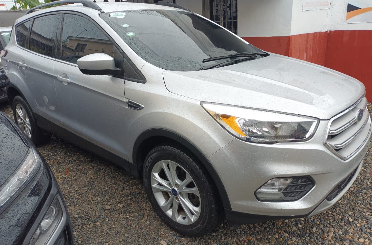 FORD ESCAPE 2018 Foto 7278796-3.jpg