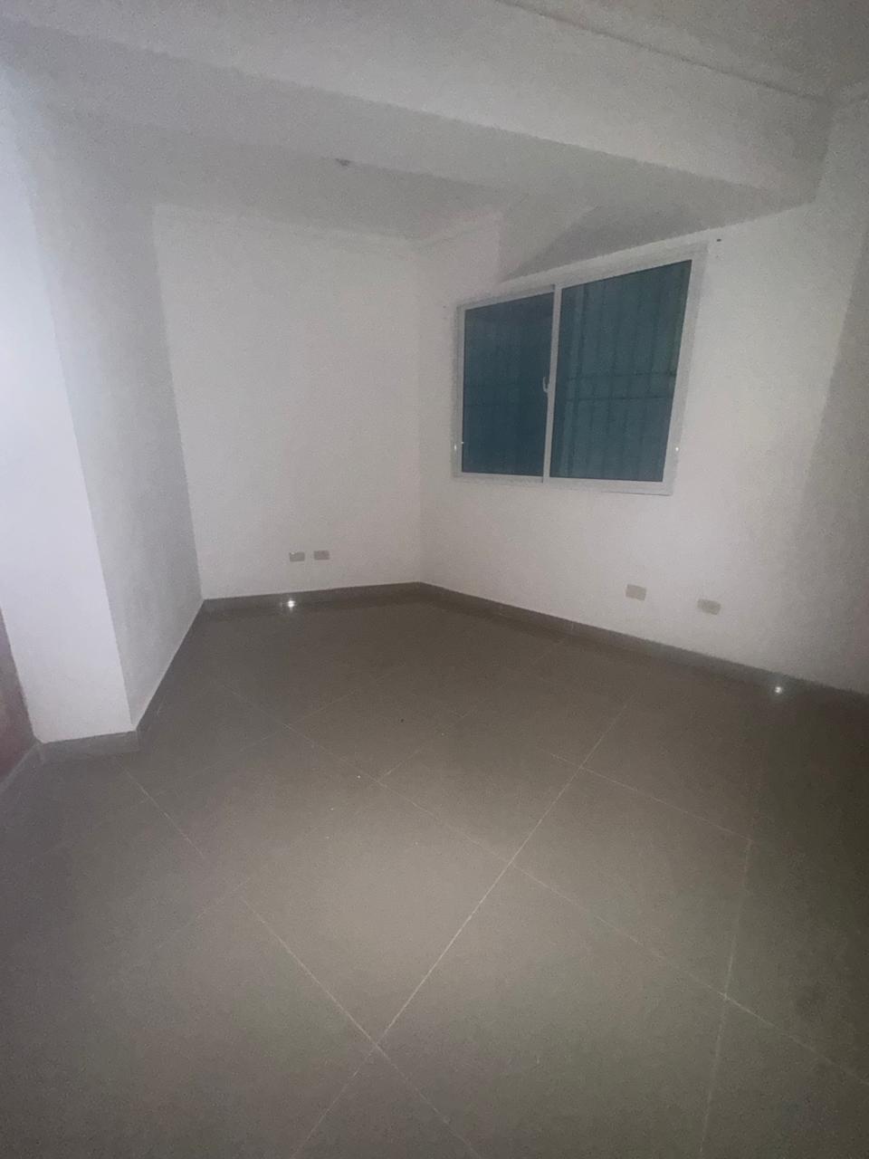 apartamento en alqiuiler de 3 habitaciones por el condado Foto 7278852-10.jpg