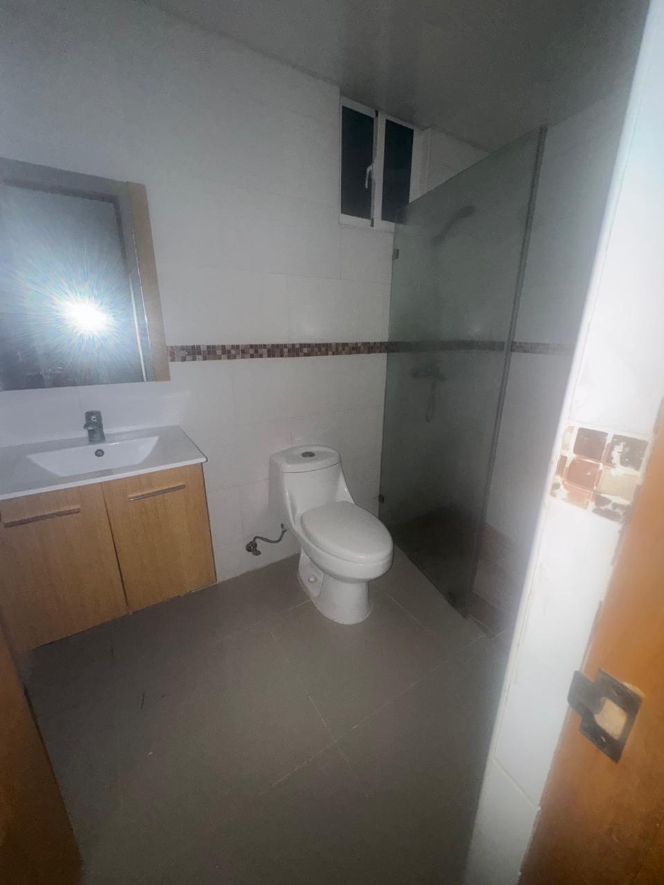 apartamento en alqiuiler de 3 habitaciones por el condado Foto 7278852-11.jpg