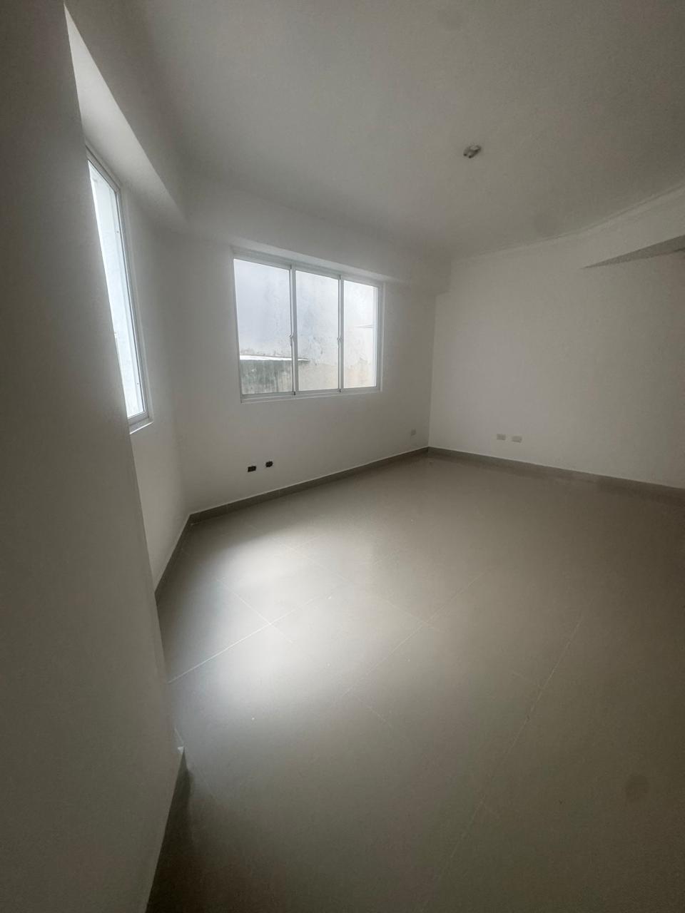 apartamento en alqiuiler de 3 habitaciones por el condado Foto 7278852-15.jpg