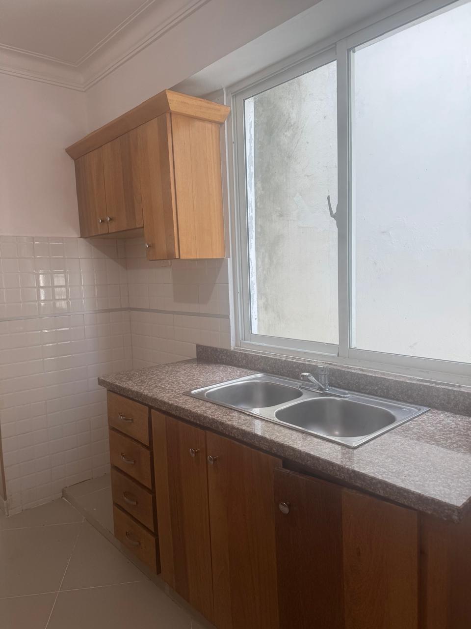 apartamento en alqiuiler de 3 habitaciones por el condado Foto 7278852-5.jpg