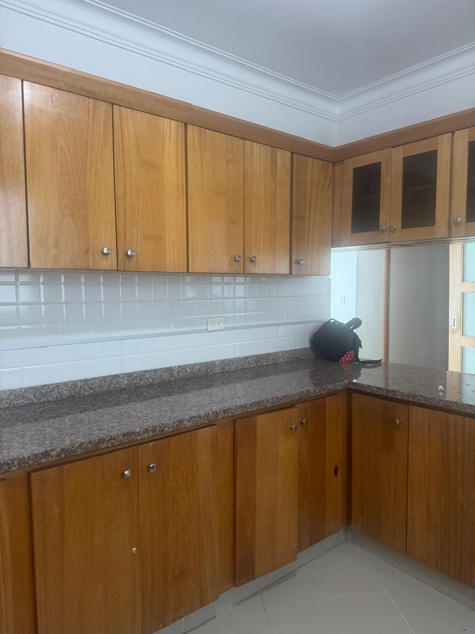 apartamento en alqiuiler de 3 habitaciones por el condado Foto 7278852-6.jpg