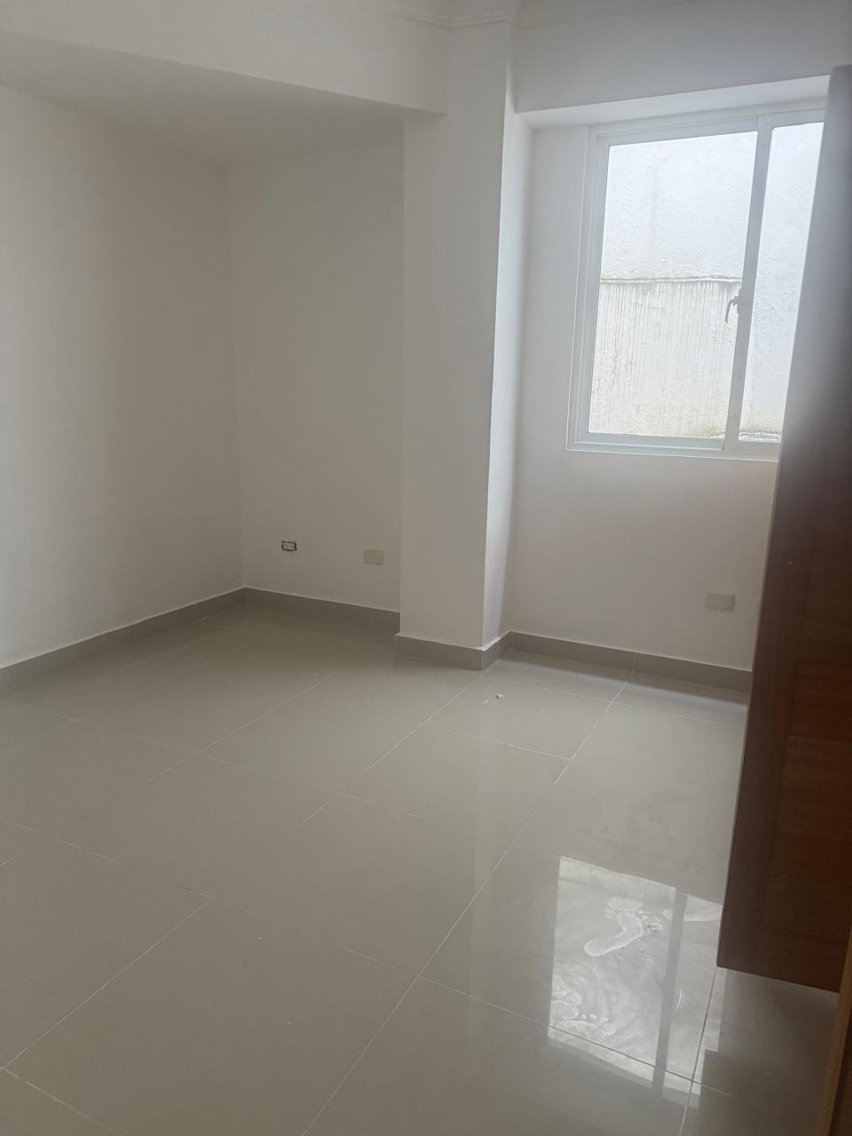 apartamento en alqiuiler de 3 habitaciones por el condado Foto 7278852-7.jpg