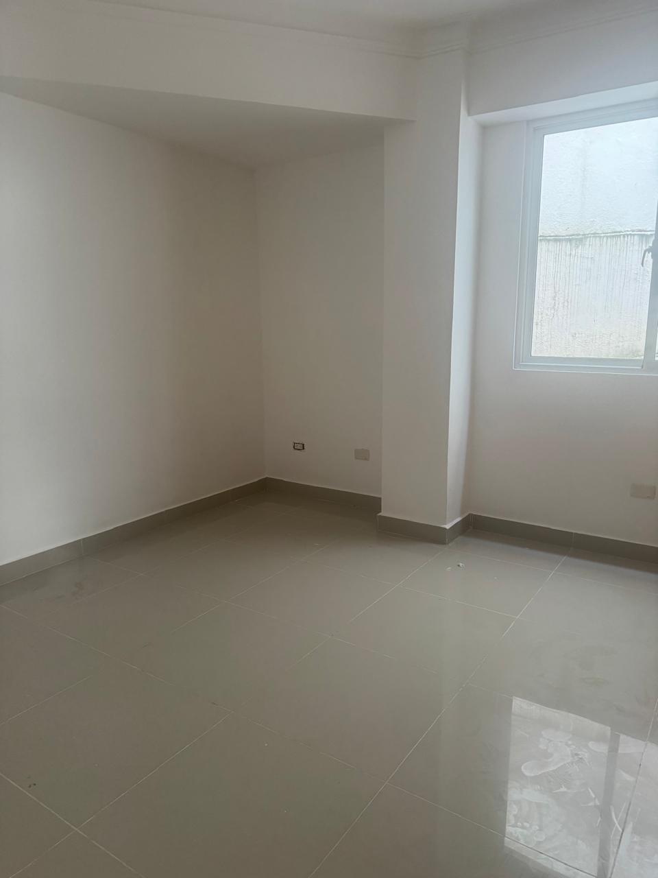 apartamento en alqiuiler de 3 habitaciones por el condado Foto 7278852-8.jpg