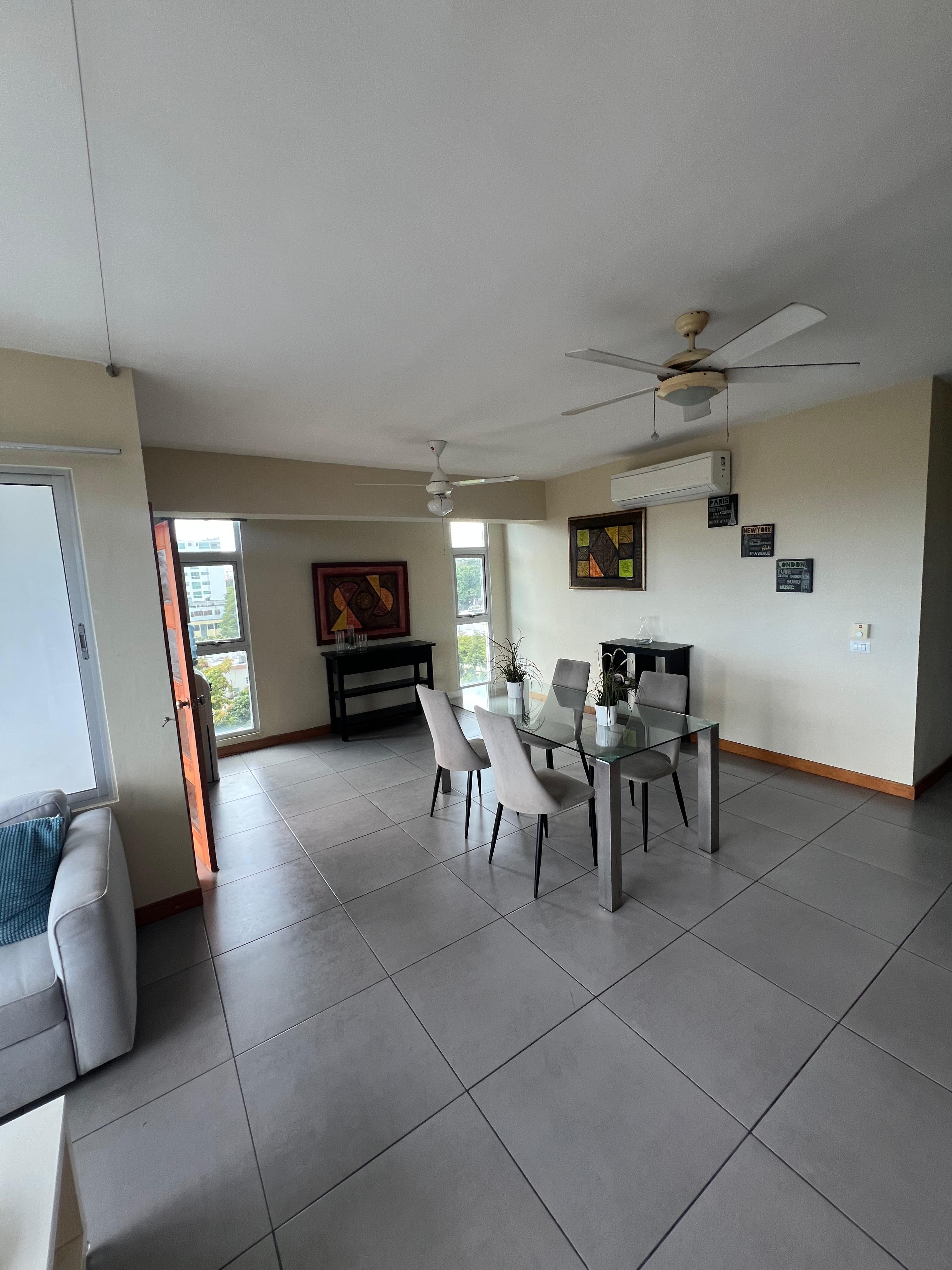 Venta Apartamento amueblado con vista al mar en Gazcue Foto 7278994-4.jpg