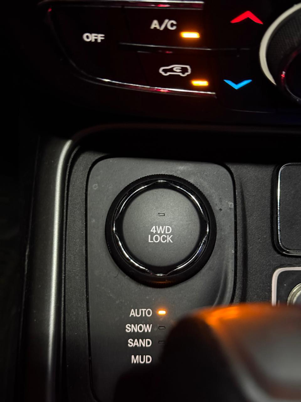 JEEP COMPASS LIMITED 4X4 FULL VERSION 2018 NEGOCIABLE RD890000 Foto 7279202-4.jpg