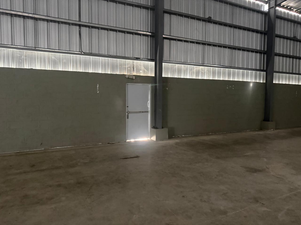 Renta de Nave Industrial en Autopista Duarte Santiago! Foto 7279492-7.jpg