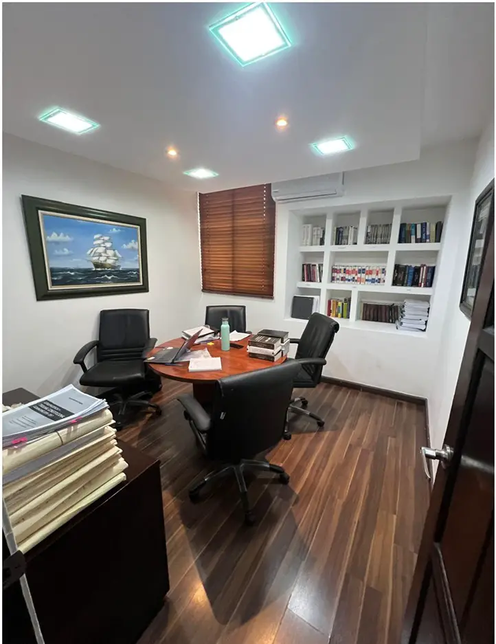 ALQUILO LOCAL DE OFICINAS EN ENSANCHE NACO 74 Mts.2 3er. NIVEL Foto 7279675-4.jpg