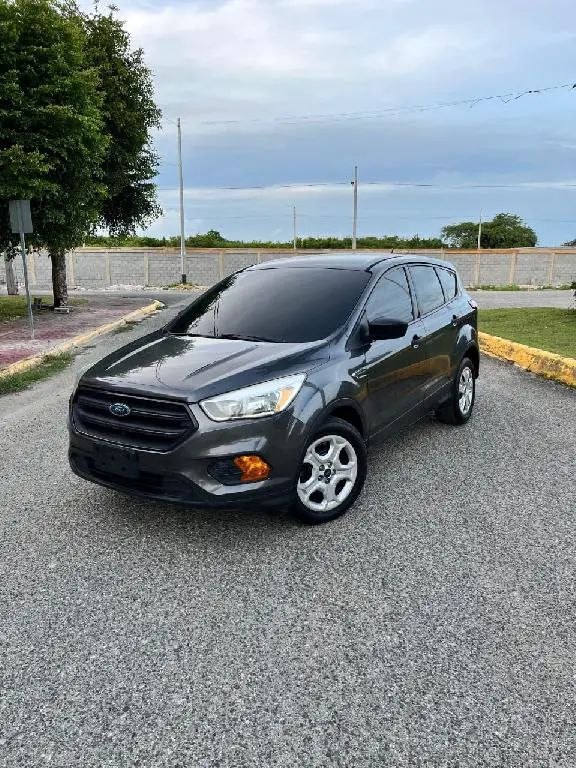 2017 Ford Escape S Foto 7279738-1.jpg
