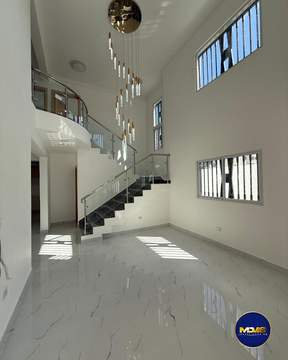 Se vende Casa moderna con patio y piscina ubicada en Prado Oriental  4 Foto 7279746-5.jpg