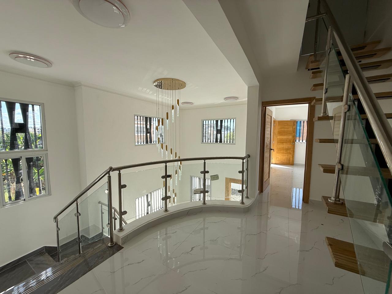 Se vende Casa moderna con patio y piscina ubicada en Prado Oriental  4 Foto 7279746-6.jpg