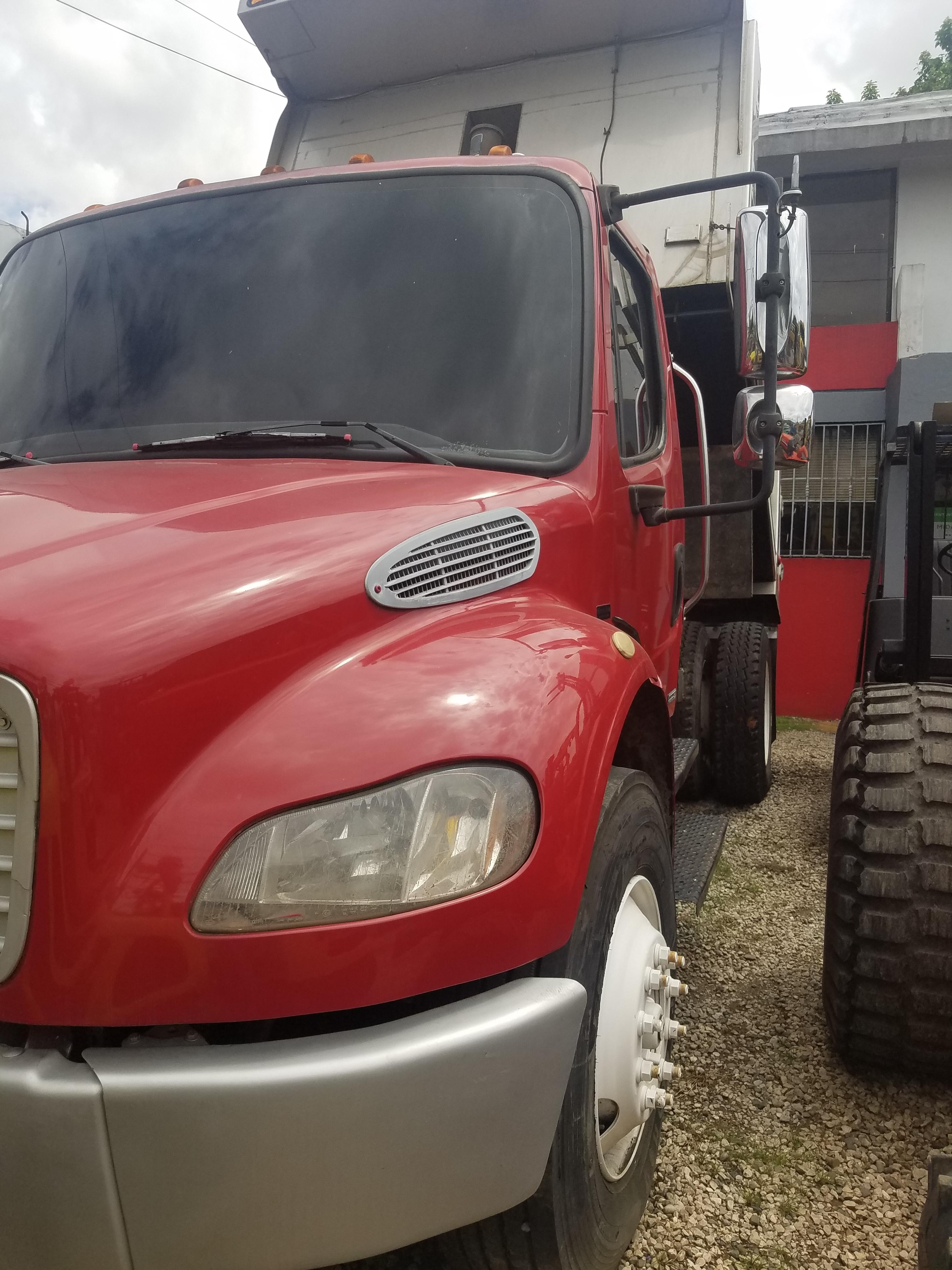 camion volteo freightliner 06 automatico 7 metros Foto 7279794-4.jpg