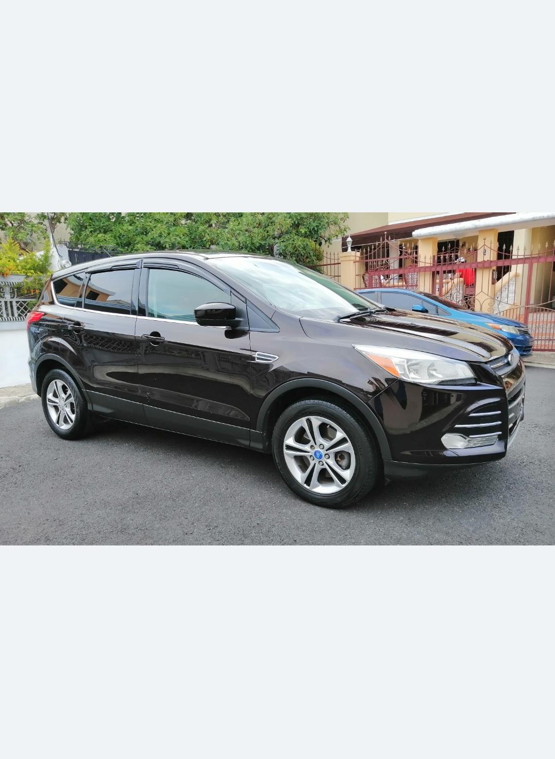 Ford Escape SE 4WD 13 Foto 7279849-10.jpg