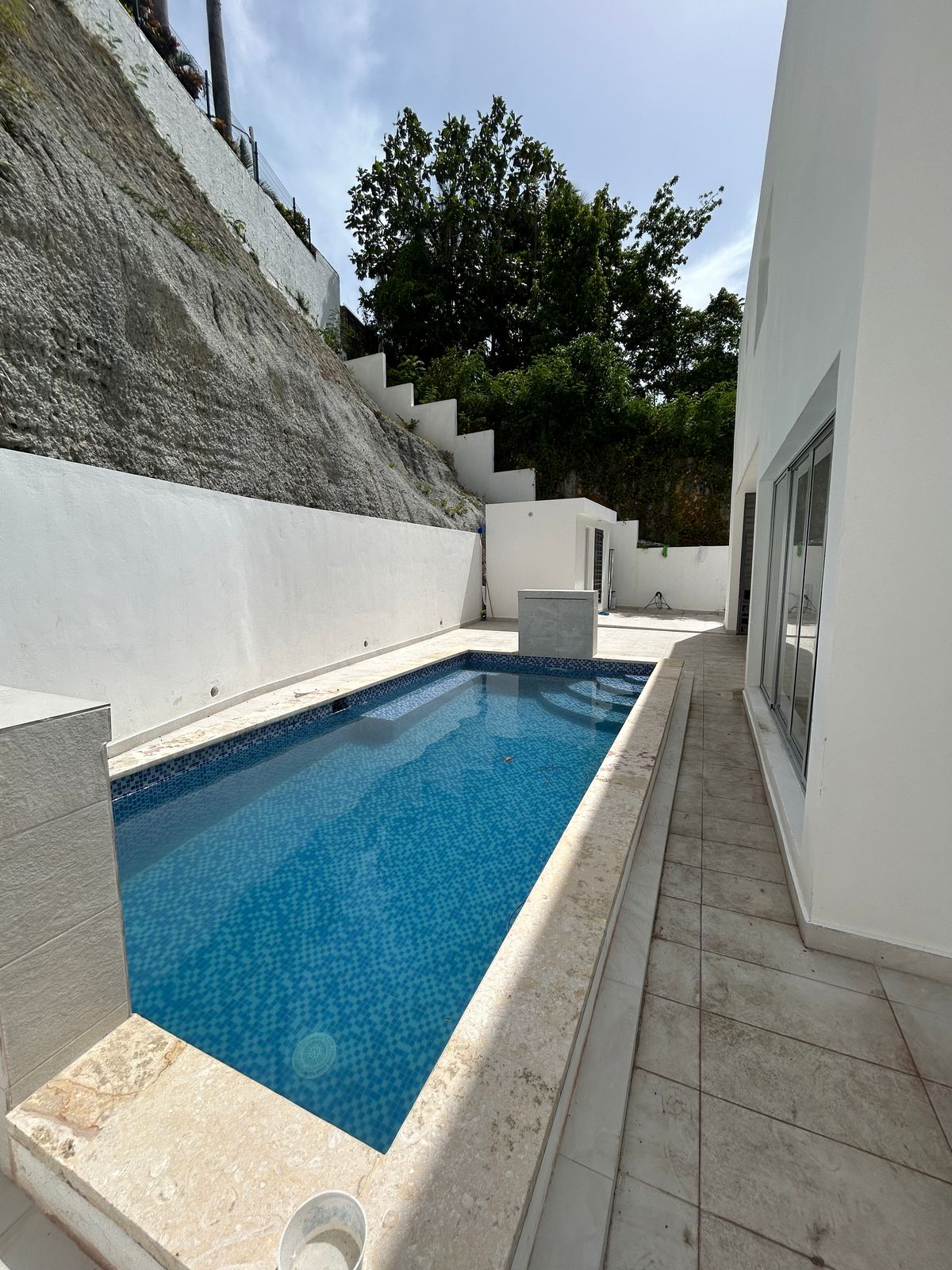Presentamos una elegante casa en una excelente ubicación en Altos de A Foto 7279887-2.jpg
