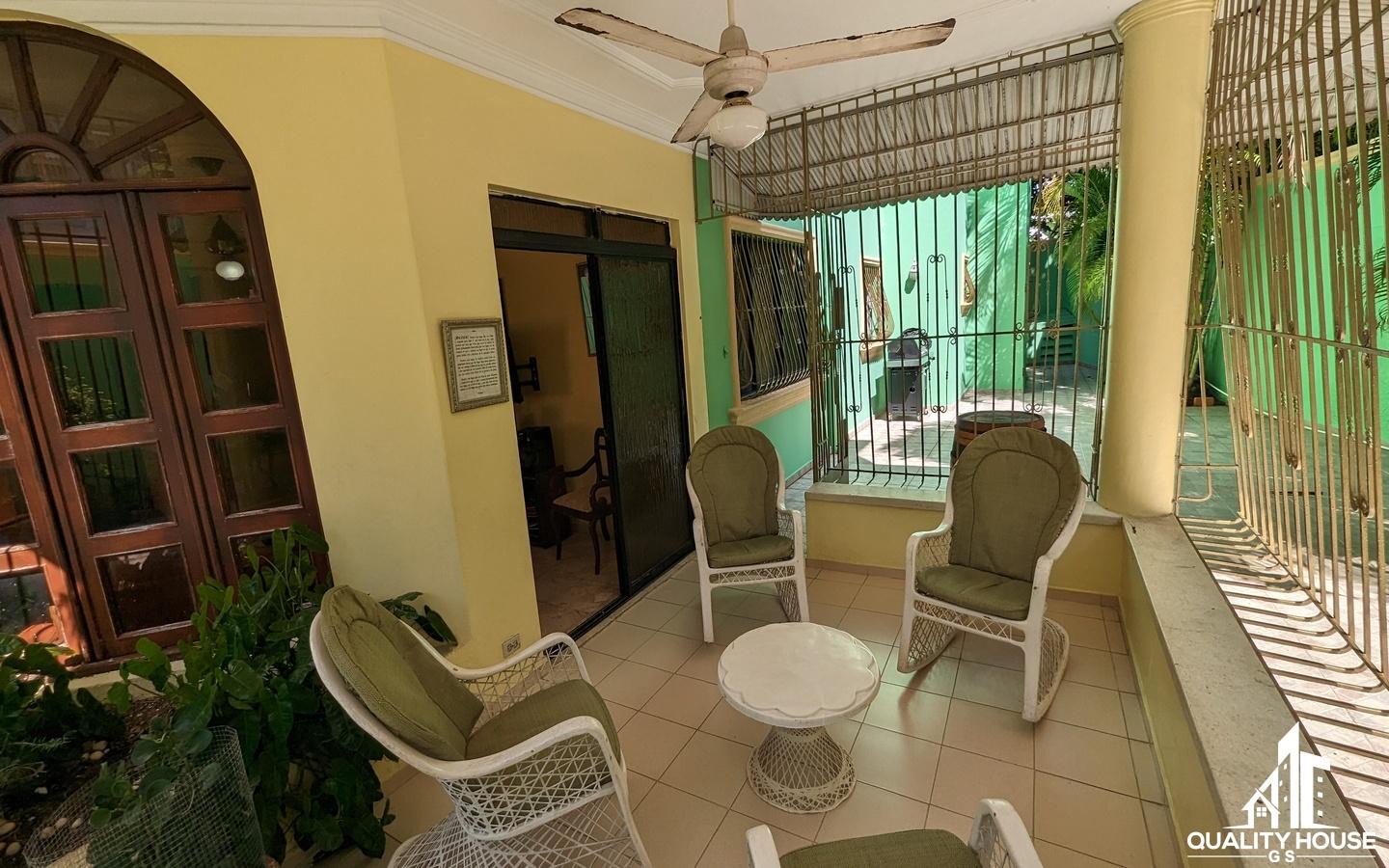 Casa de oportunidad para la familia en Los Tres Ojos Avenida Charles d Foto 7280055-14.jpg