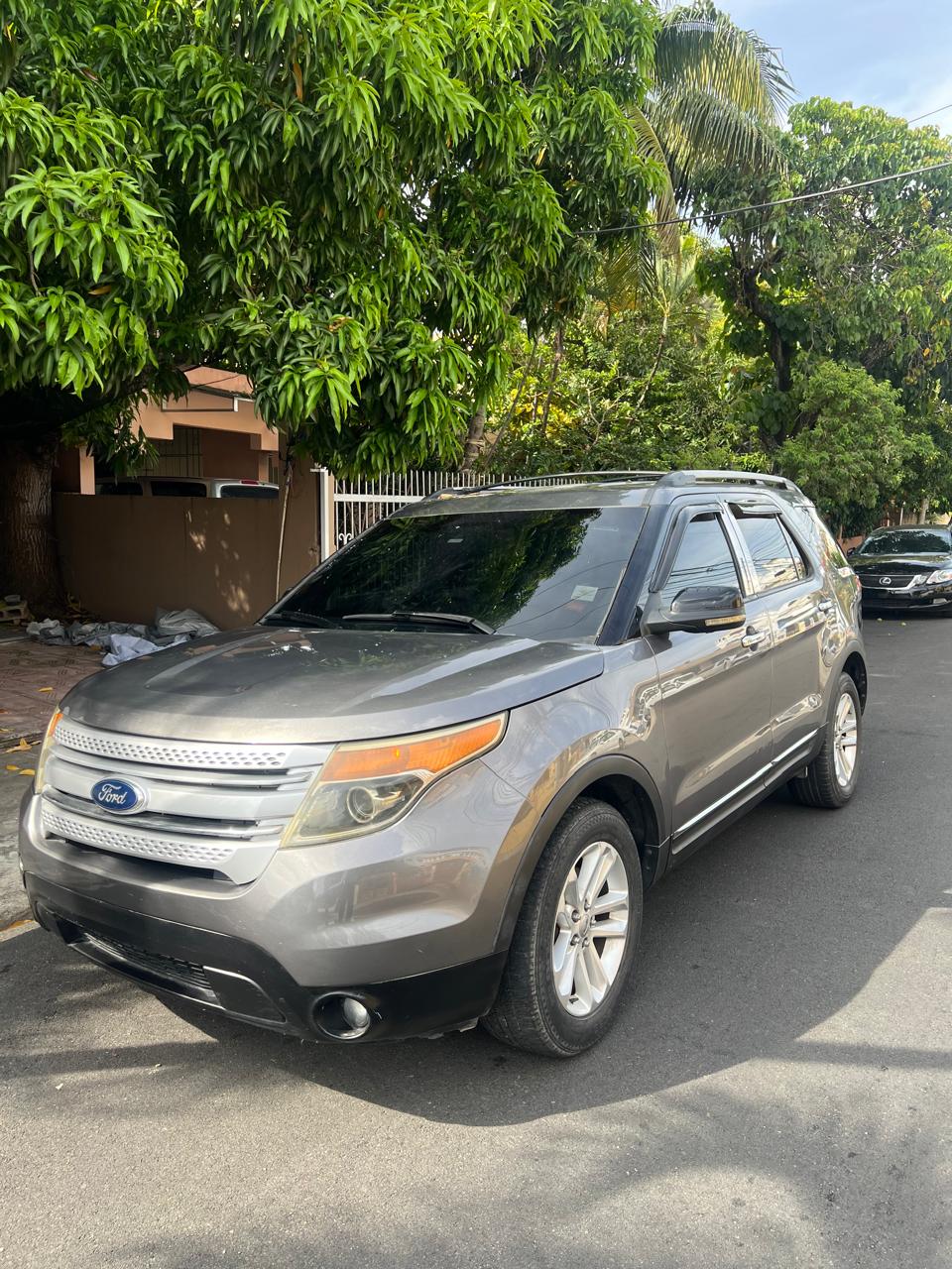 Vendo Ford explorer XLT 2011 Foto 7280359-2.jpg