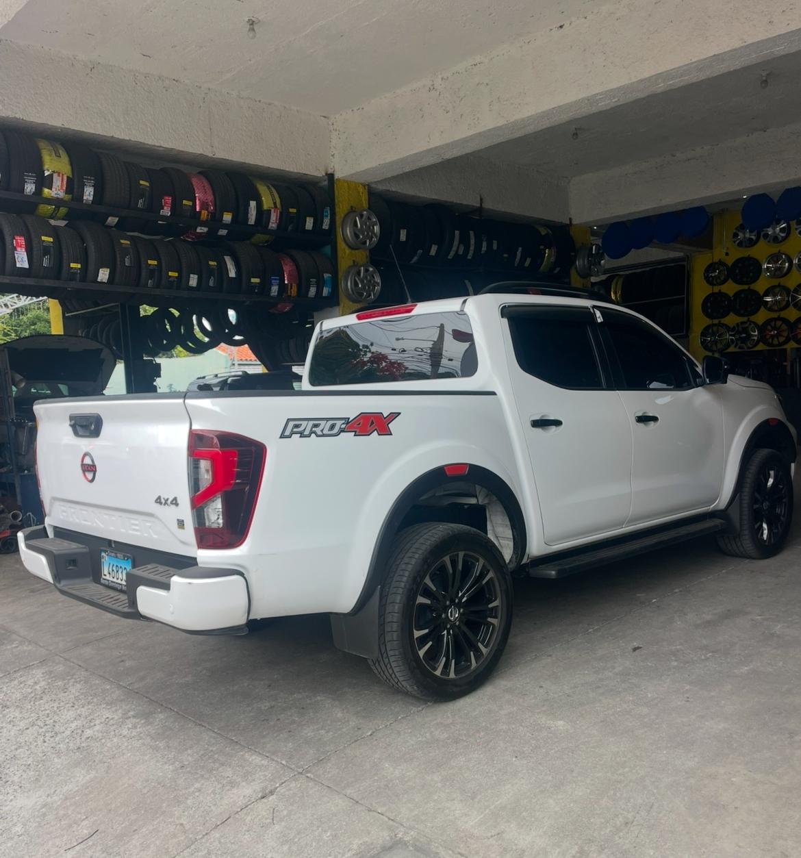 Nissan Frontier pro 4X 2023 en Peravia Foto 7280546-3.jpg