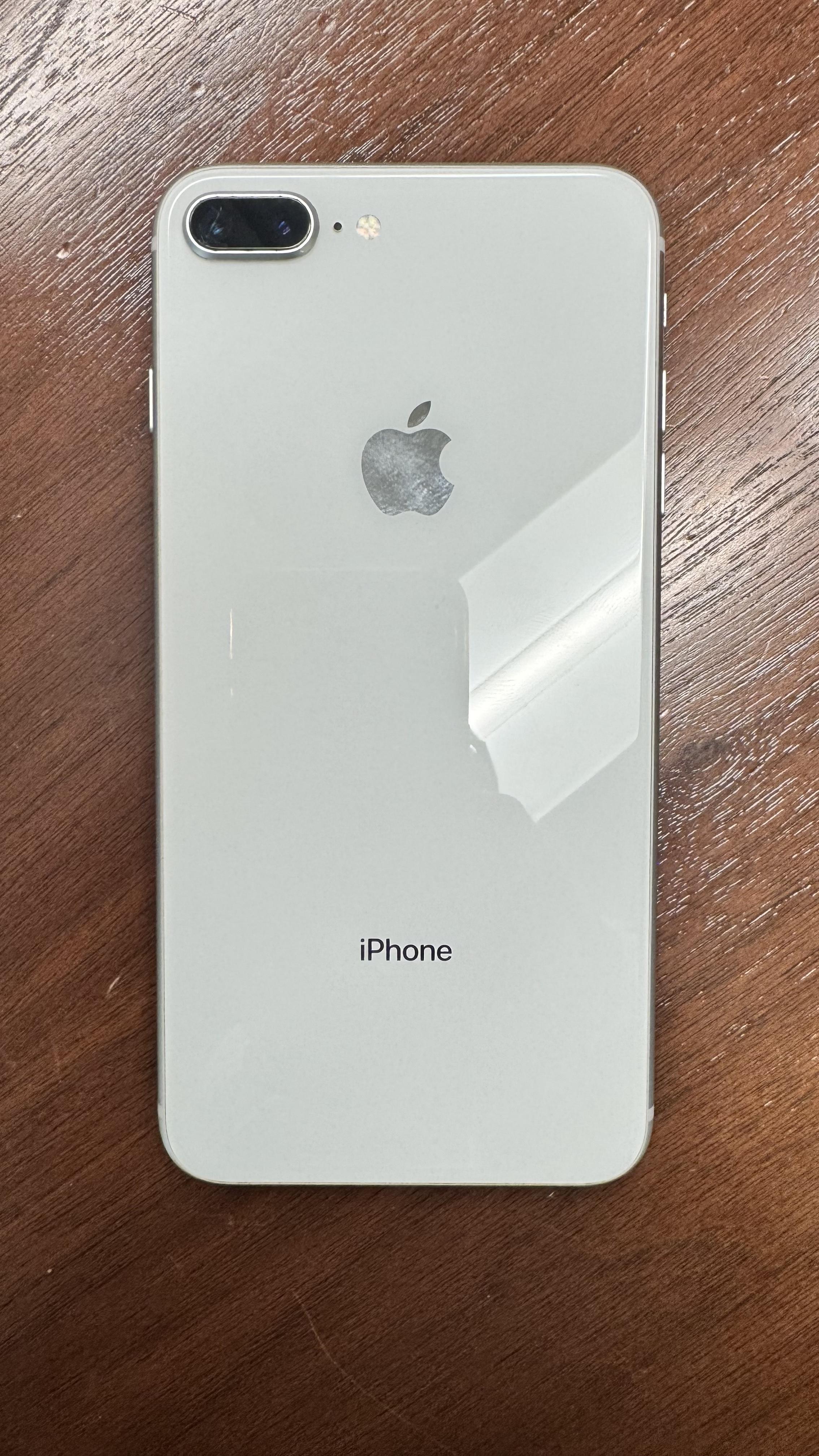 iPhone 8 Plus plateado 64GB Foto 7280646-2.jpg