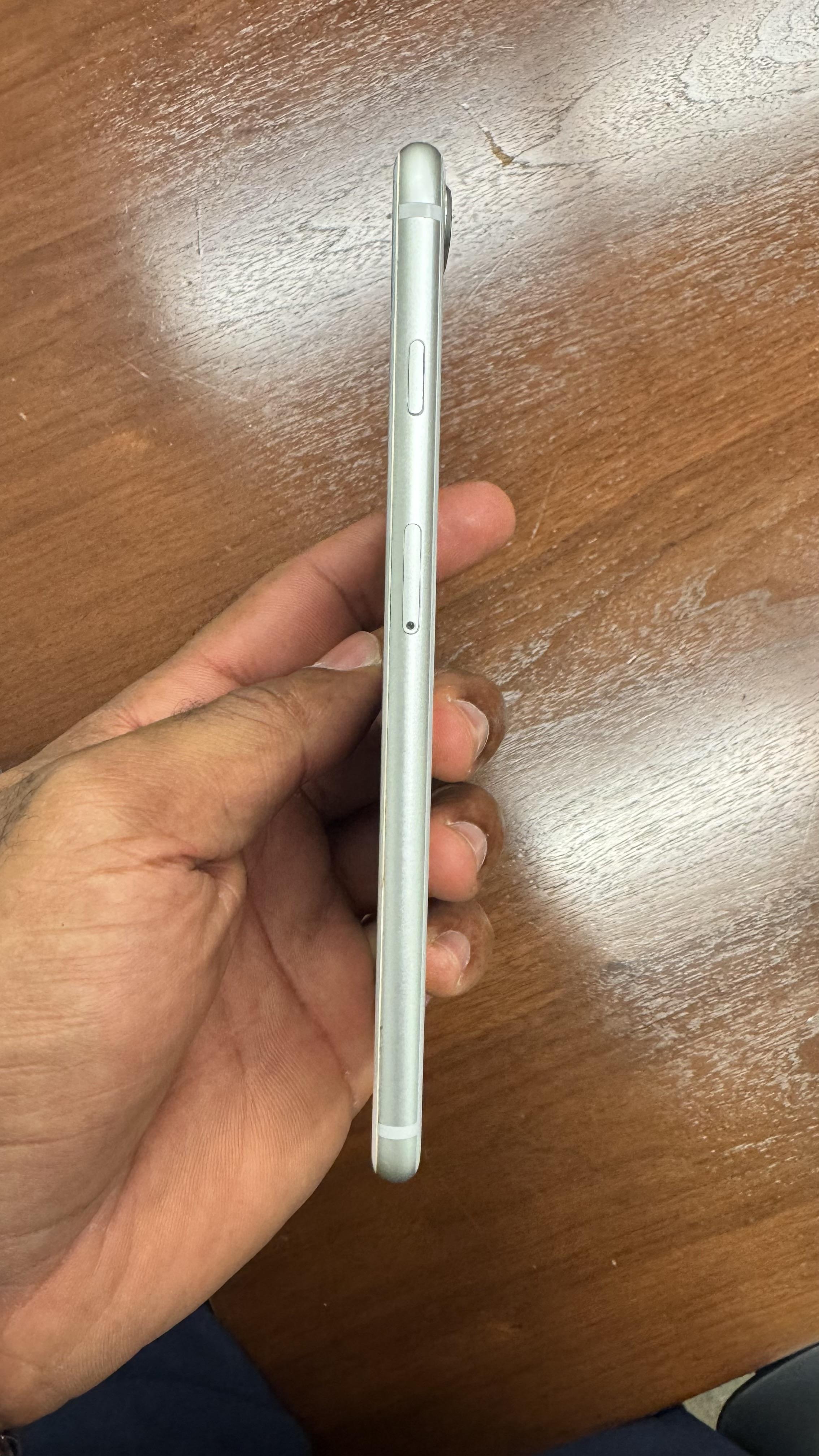 iPhone 8 Plus plateado 64GB Foto 7280646-5.jpg