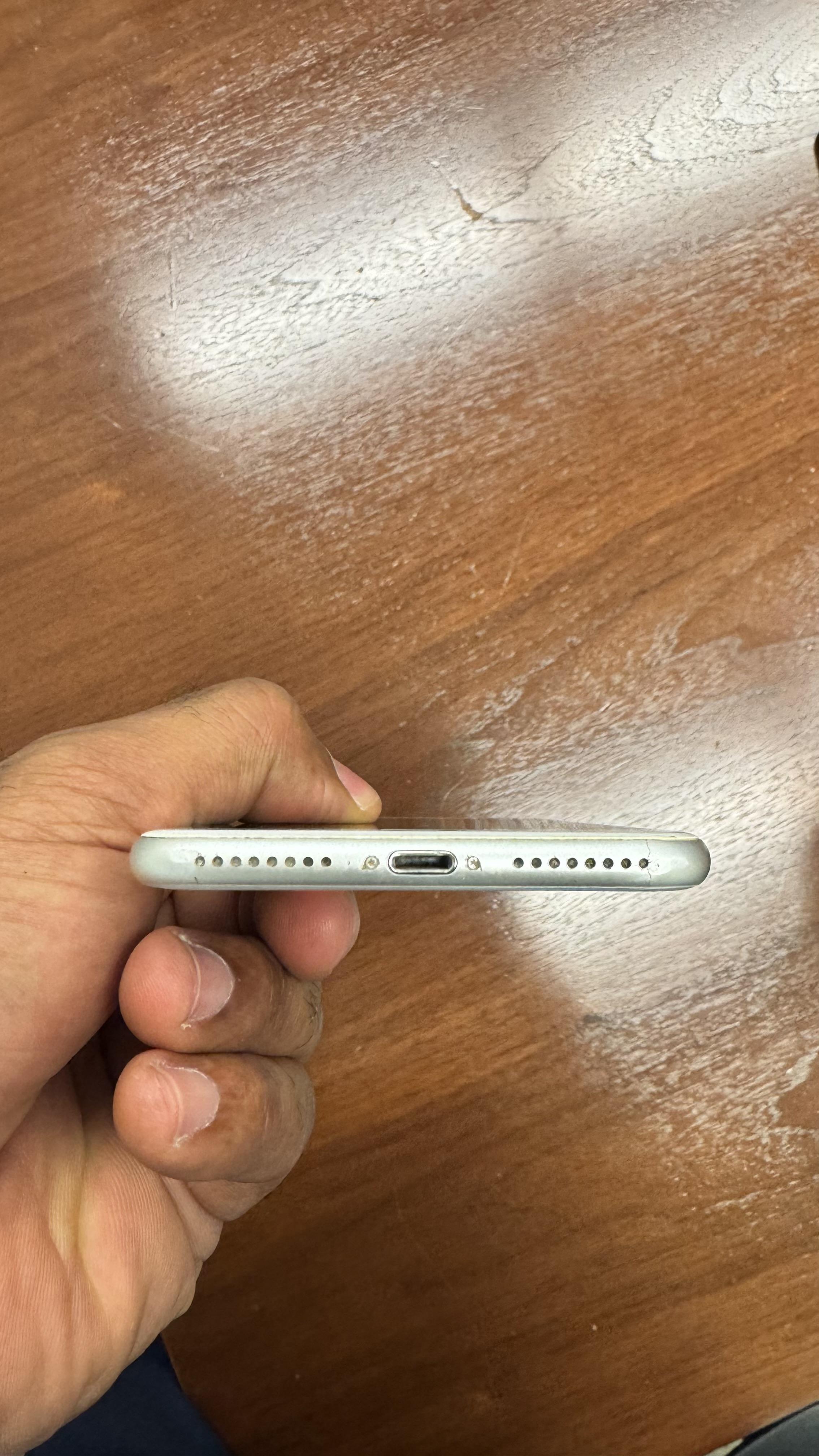 iPhone 8 Plus plateado 64GB Foto 7280646-6.jpg