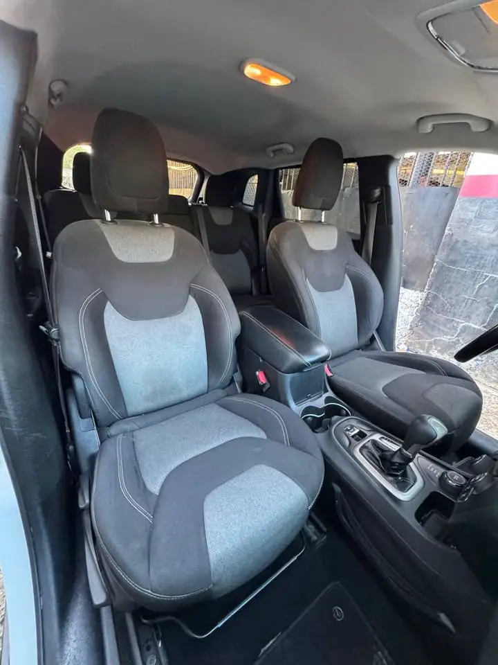 Jeep Cherokee Latitude Sport 2018 Foto 7280717-3.jpg