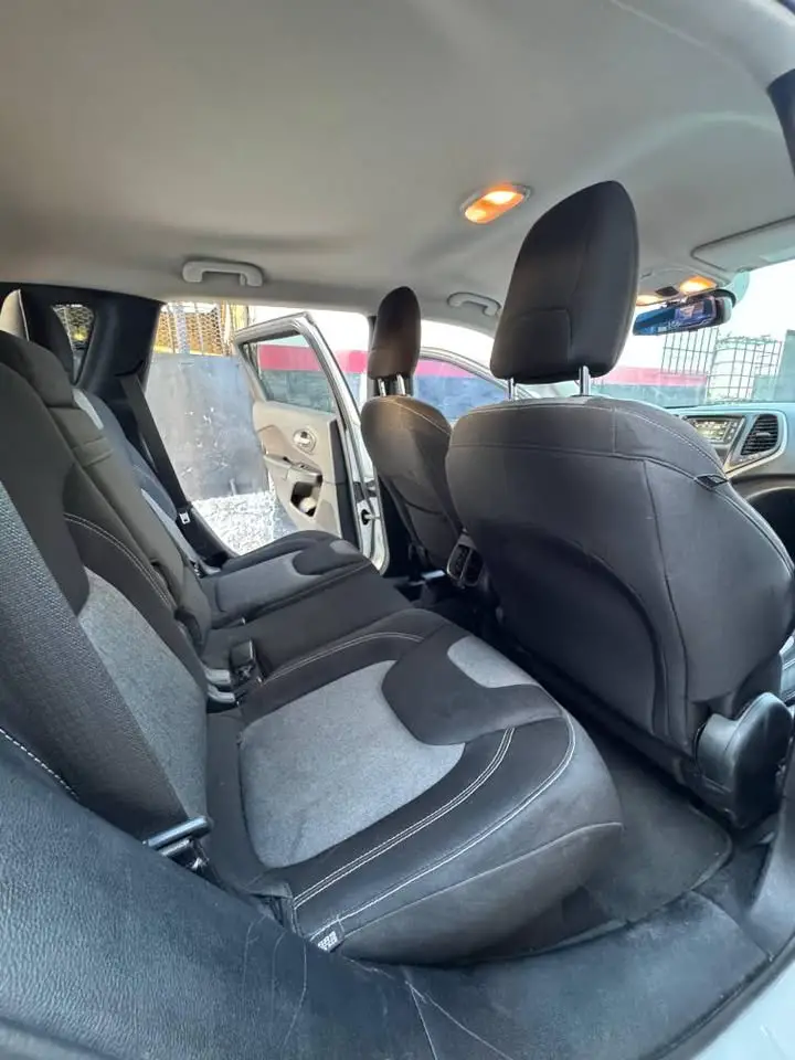 Jeep Cherokee Latitude Sport 2018 Foto 7280717-4.jpg