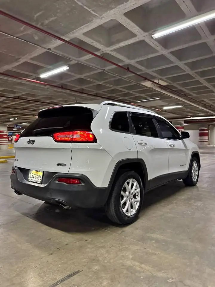 Jeep Cherokee Latitude Sport 2018 Foto 7280717-6.jpg