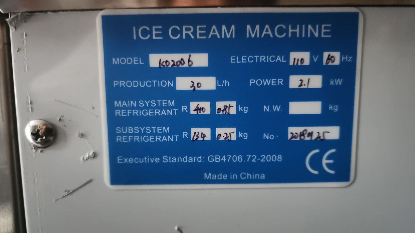 Maquina de helado Tailandesa ROLLED ICE CREAM Foto 7280725-4.jpg