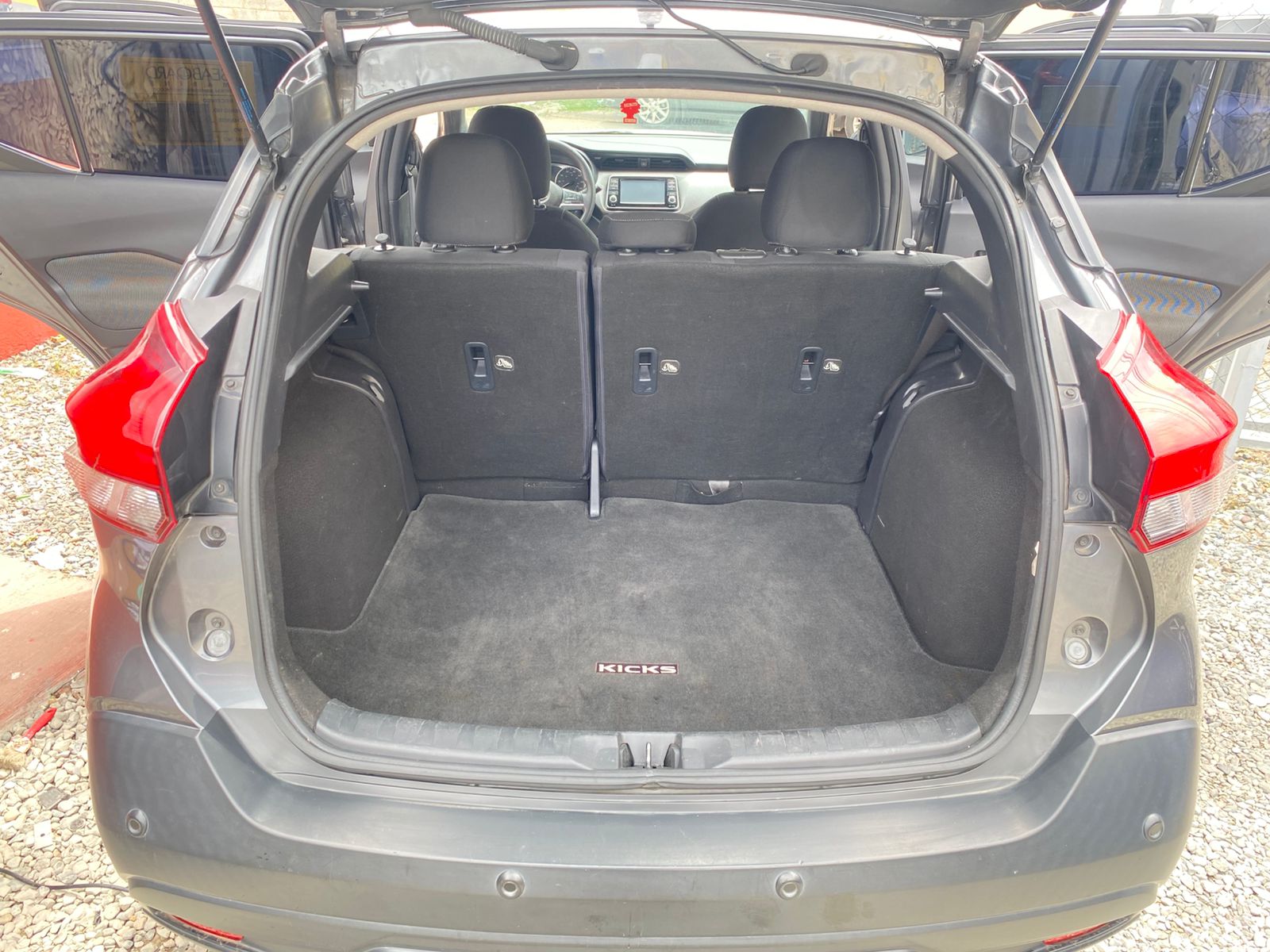 Nissan Kicks 2020 Foto 7280761-10.jpg