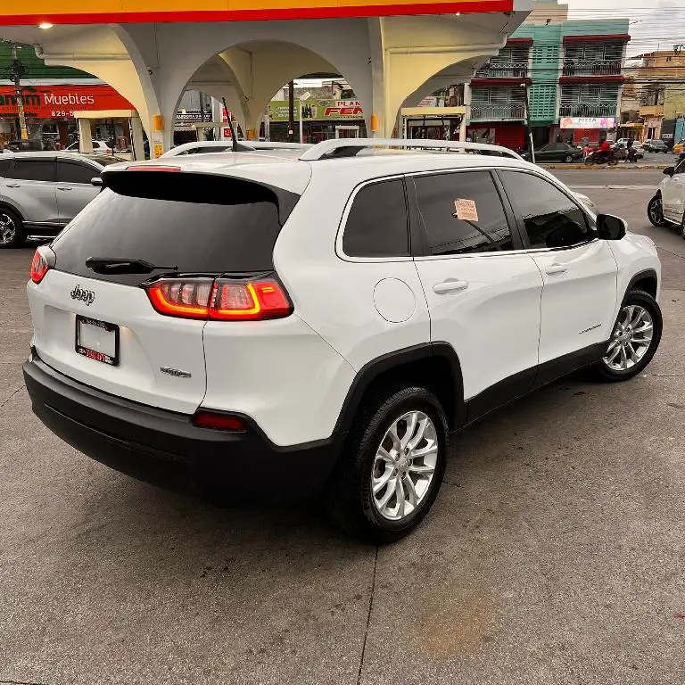 Jeep Cherokee Latitude 2019 Foto 7281109-6.jpg