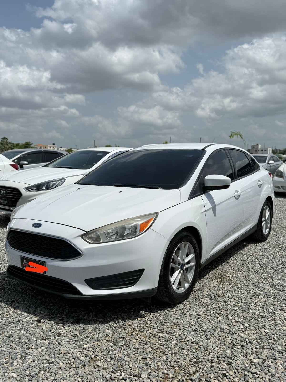 8098203827 FORD FOCUS 2018 efectivo oferta 465000 ???????? si es finan Foto 7281145-4.jpg