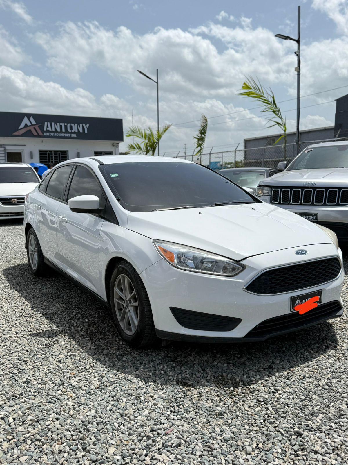 8098203827 FORD FOCUS 2018 efectivo oferta 465000 ???????? si es finan Foto 7281145-5.jpg