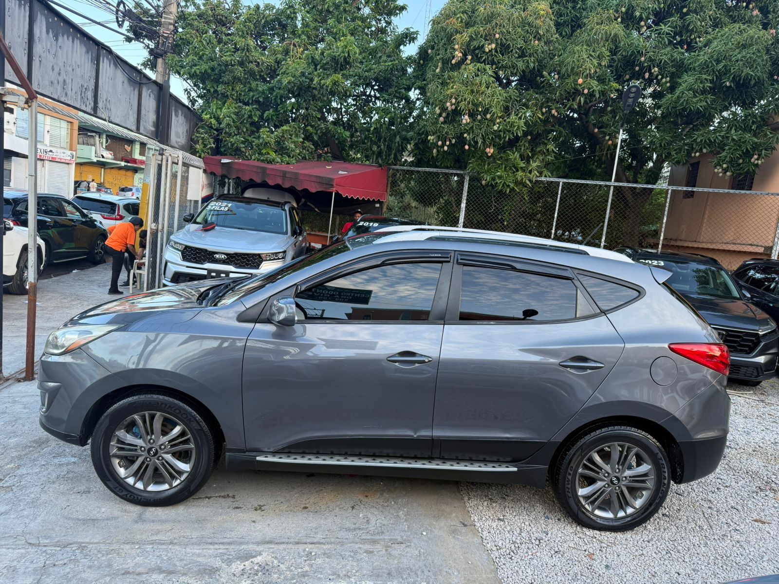 HYUNDAI TUCSON SE 2015 GRIS  Foto 7281329-4.jpg