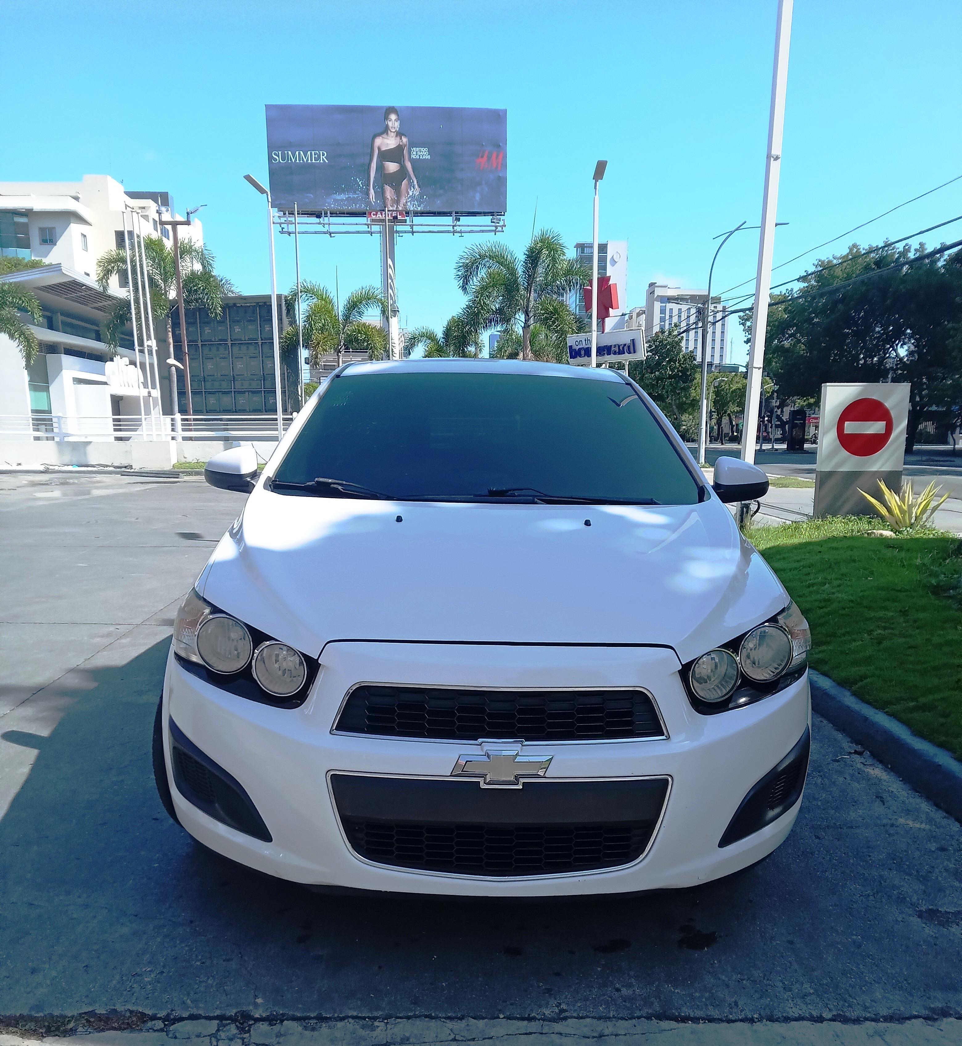 Chevy Sonic LS Hatchback 2015 Manual  Foto 7281353-2.jpg