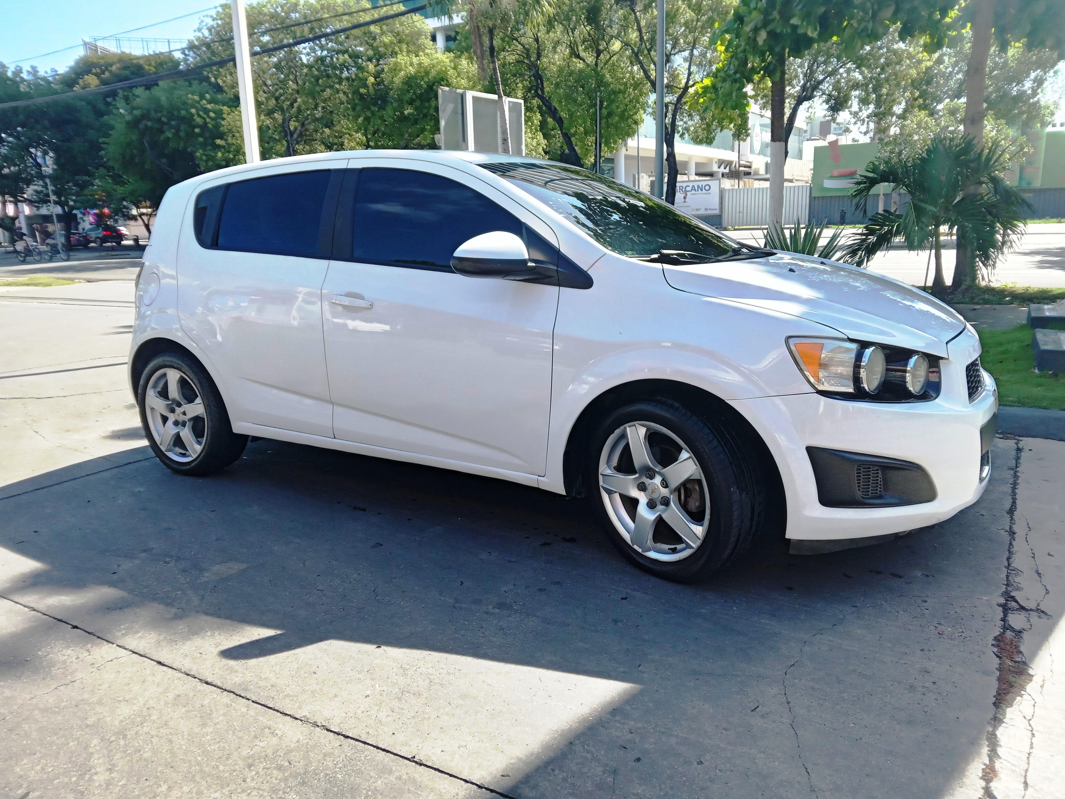 Chevy Sonic LS Hatchback 2015 Manual  Foto 7281353-3.jpg