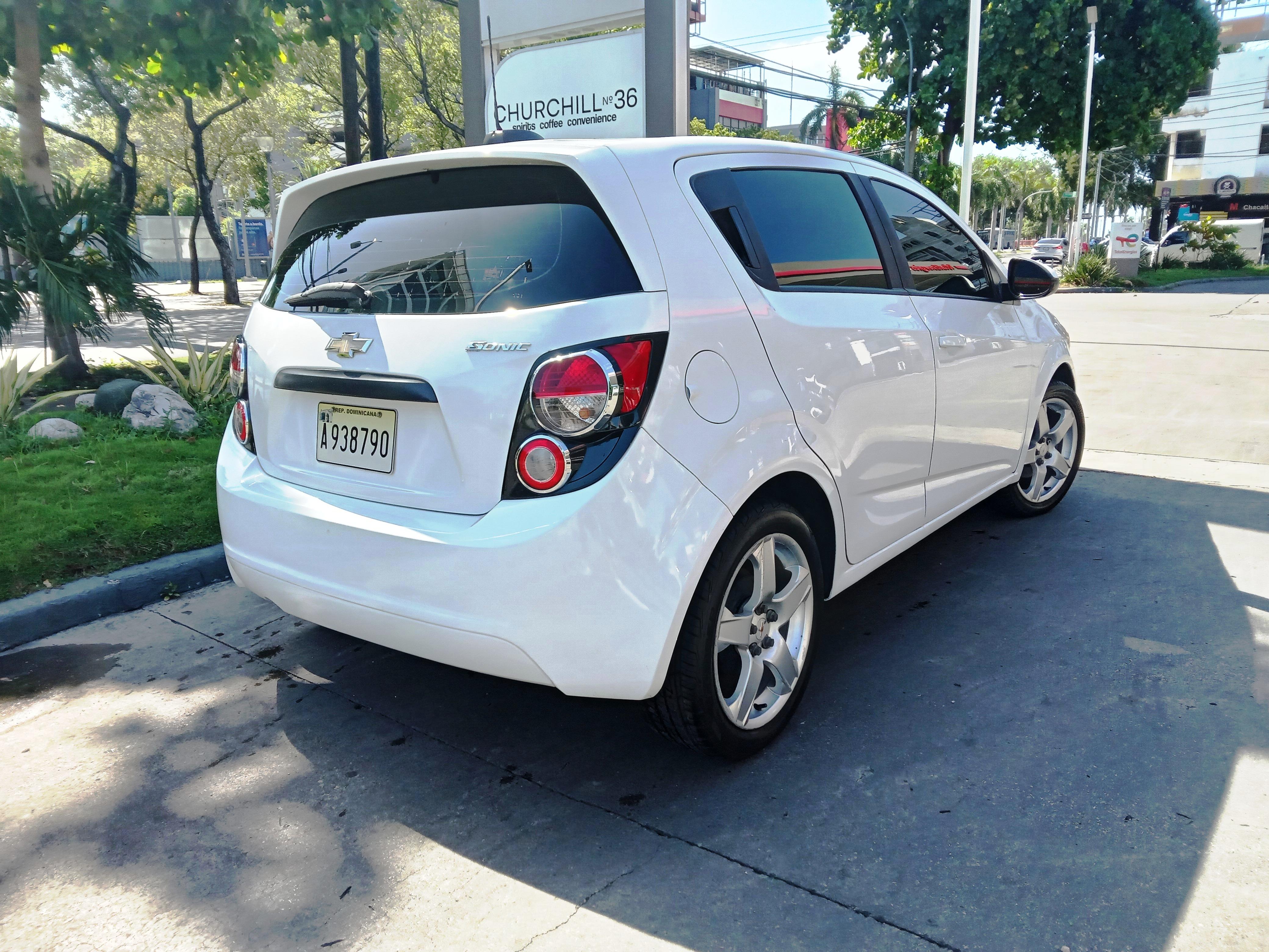 Chevy Sonic LS Hatchback 2015 Manual  Foto 7281353-4.jpg
